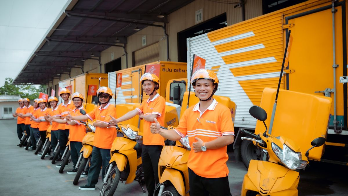 Đơn vị vận chuyển quốc tế EMS- ToTTOT